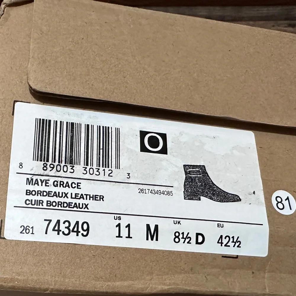 Clark’s Elegant Size 11 Ankle Boots‎ dark burgundy (look brown in some lights)